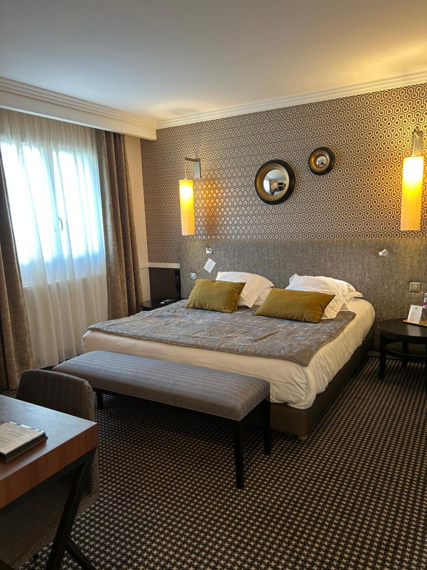 Hotel Jardin Le Pasteur Chalons en Champagne Ngoại thất bức ảnh