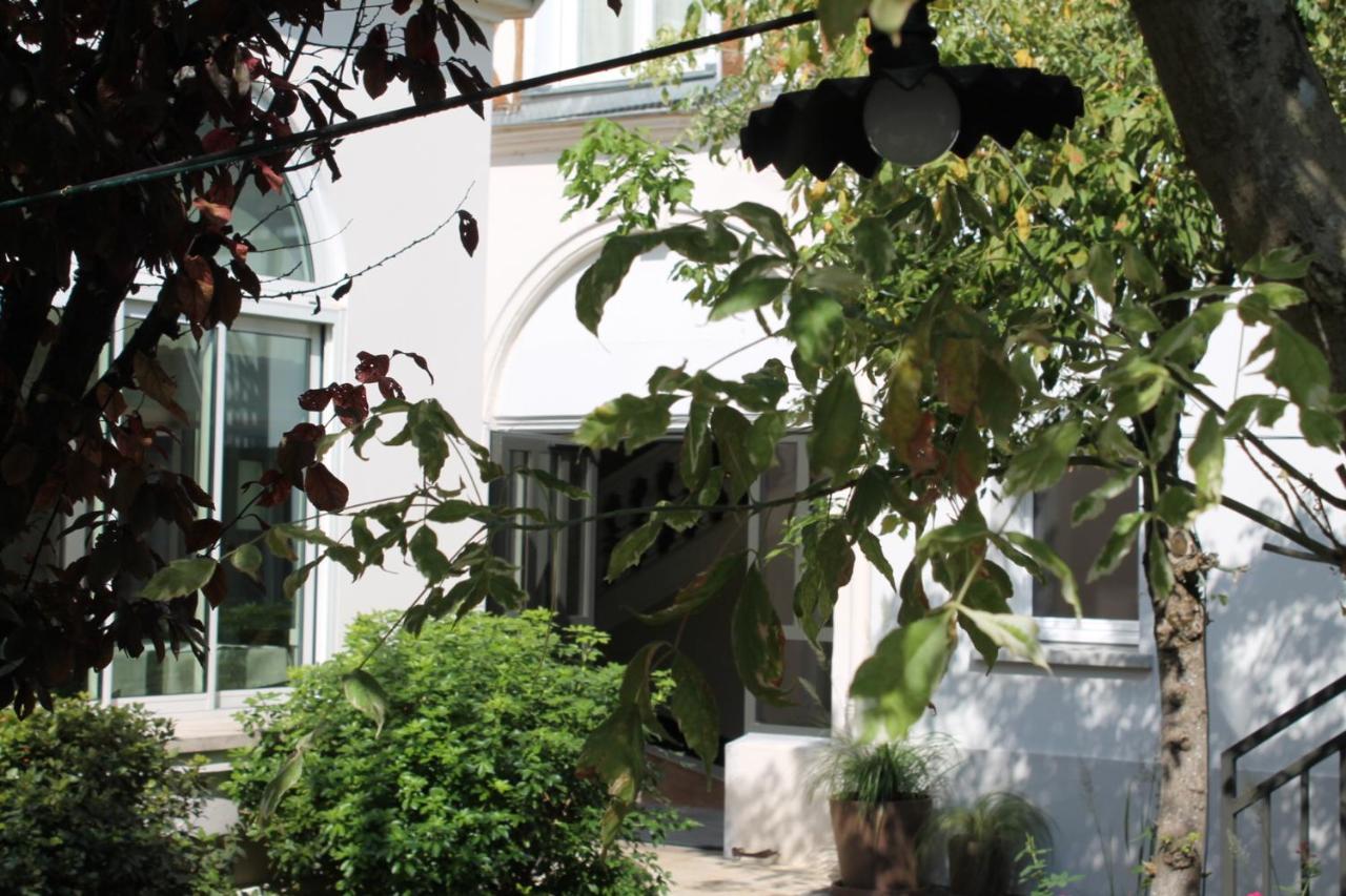 Hotel Jardin Le Pasteur Chalons en Champagne Ngoại thất bức ảnh